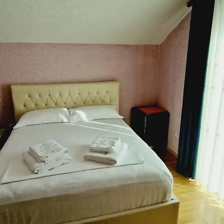 Sunrise Lindita Appartement Puke